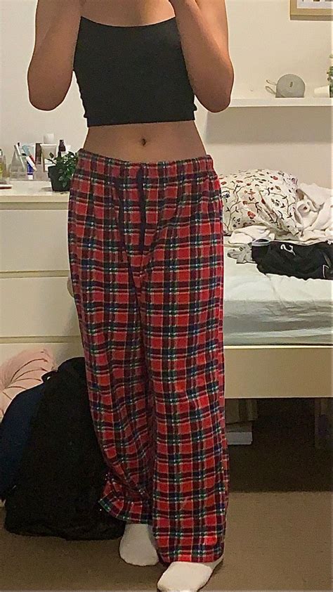 Pin By Bibiaa On Looks Pajama Outfits Plaid Pants Outfit Pajama