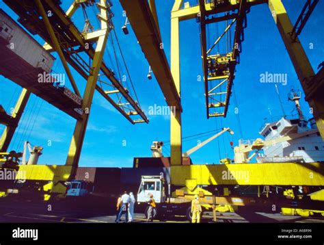 Dubai Uae Jebel Ali Free Trade Zone Laser Operated Crane Stock Photo