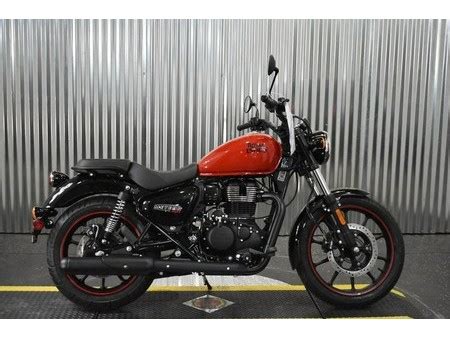 ROYAL ENFIELD 2022 Royal Enfield Meteor Fireball Red Used The Parking