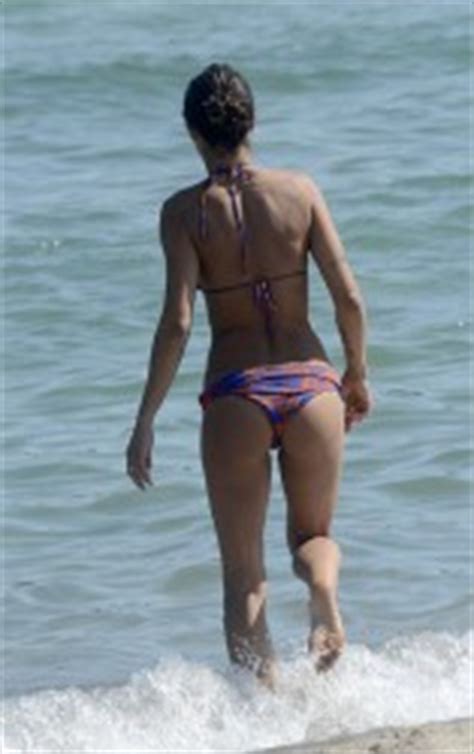 Elisabetta Canalis Wearing A Bikini In Porto Cervo Italy Lq Adds Phun Org Forum