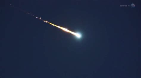 Exploding Meteor Bright Bolide Lights Up Night Sky Over Pacific