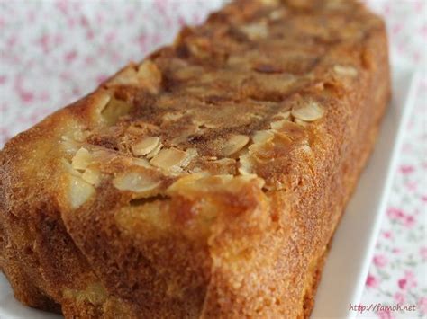 Cake aux pommes amandes effilées Famoh Blog culinaire et recettes