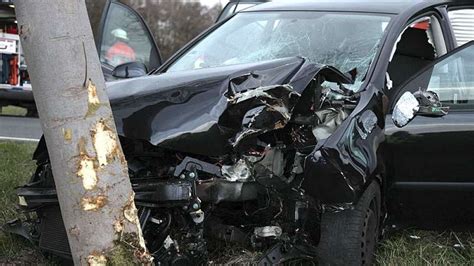 Zu einem schweren Verkehrsunfall mit einem schwerverletzten Säugling