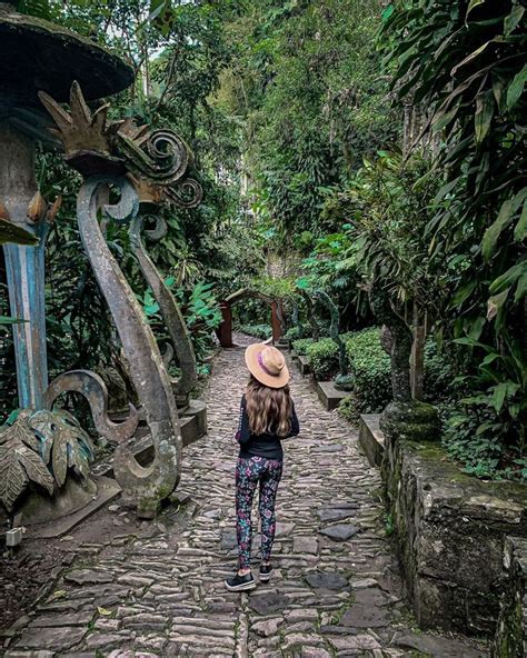 Leslie Marín En Instagram ¿un Castillo Surrealista En Medio De La