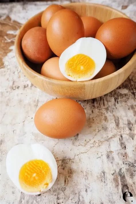 Perfect Easy To Peel Hard Boiled Eggs The Trick Artofit