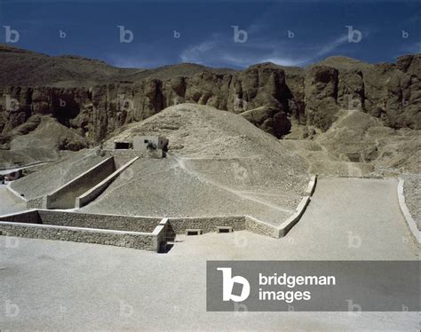 Image of View of the Tutankhamun tomb, valley of kings, 16th century by ...