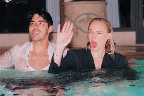 Joe Jonas e Sophie Turner relembram cerimônia de casamento