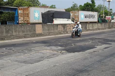 Cor Beton Jalan Nasional Di Jombang Berlubang Bikin Waswas Pengguna