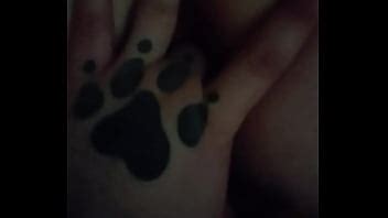 Entrenando su culo para algún día tomar una polla XVIDEOS