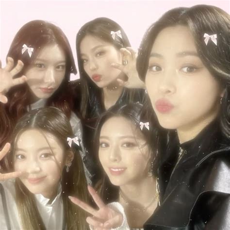 itzy cute soft pink ot icon itzy kpop girls pretty people