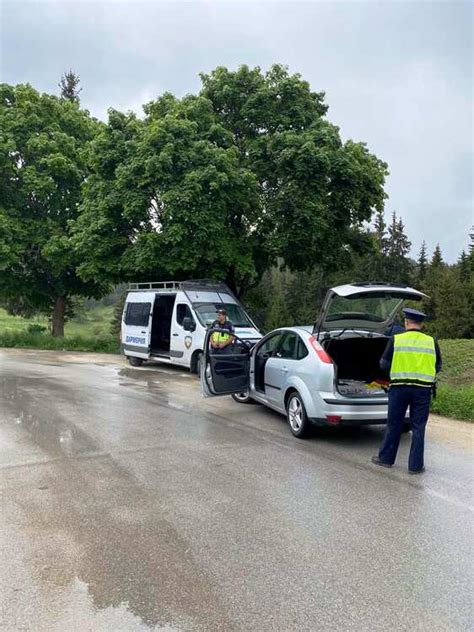 БТА Осем души са задържани при специализирана полицейска операция в Пазарджишко