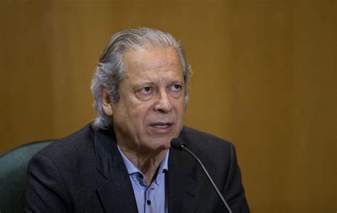 Zé Dirceu lança livro de memórias em São Luís