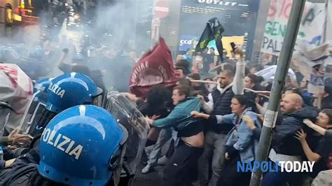 Concerto Nato Scontri In Centro Con La Polizia Video