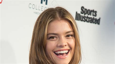 Nina Agdal Rocks Chiseled Abs In A Crop Top Ig Photo