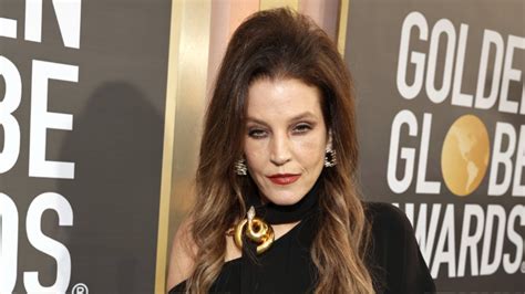 Elvis Presleys Daughter Singer Lisa Marie Presley Passes Away At 54