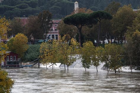 Allerta Meteo Roma E Lazio Sabato Novembre Forti Temporali In Arrivo