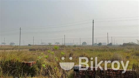 South Facing Katha Prime Plot Near Sports Zone At P Block For Sale