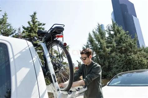 How much does it cost to put a bike hitch on a car? | Rocket Cyclist