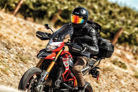 Arai Quantum X And Signet X Motorcycle Helmets Gear Evaluation Cycle