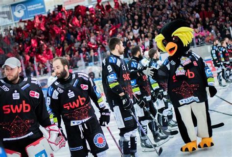 Pinguins Lassen Sich Nach Grandioser Saison Feiern Am Mittwoch Steigt