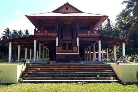 Rumah Adat Walewangko | Pariwisata Indonesia