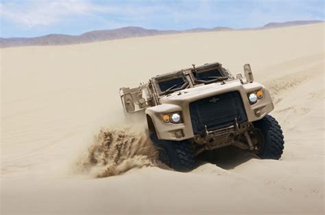 Oshkosh Defense Shows Off Light Combat Vehicle For Next Gen Military Transport Slashgear