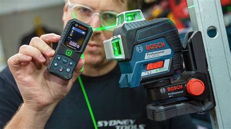 EXCLUSIVE Bosch Green Beam Line Laser Level Distance Measure Kit GLL