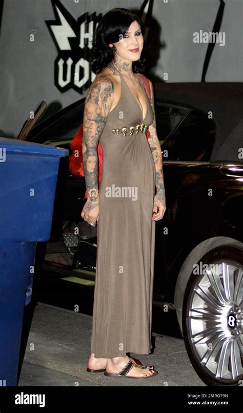 Exclusive After Her Second Break Up With Jesse James Kat Von D Shows Off A New Shorter