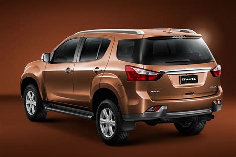 Isuzu MU X 2017 2018 фото цена характеристики