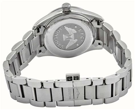 Longines Conquête Classique Femmes Quartz Suisse L22864726