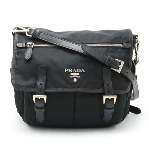 Prada プラダ ショルダーバッグ メッセンジャーバッグ 斜め掛け （12400733）の通販 By Bluminラクマ店｜プラダならラクマ