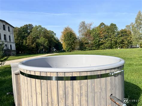 HOT TUB ON TRAILER SIA Takser