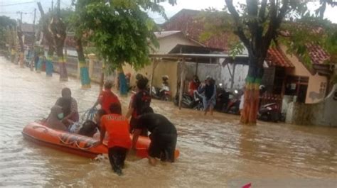 Cuaca Ekstrem Banjir Parah Landa Tiga Kabupaten Di Jatim Ketinggian