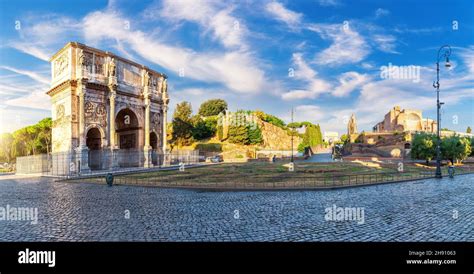 The Arch Of Constantine Near The Coliseum And Roman Forum Italy Stock