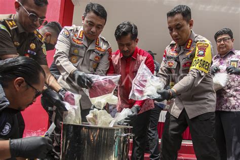 Pemusnahan Barang Bukti Narkoba Di Polresta Barelang Antara Foto