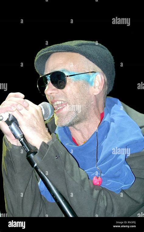 El Cantante De Rem Michael Stipe Fotograf As E Im Genes De Alta