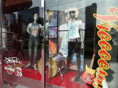 Visit & Tour of Hard Rock Cafe Las Vegas (Memorabilia Pictorial)