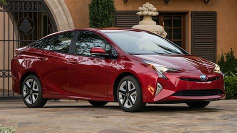 Toyota Prius Us Wallpapers And Hd Images Car Pixel