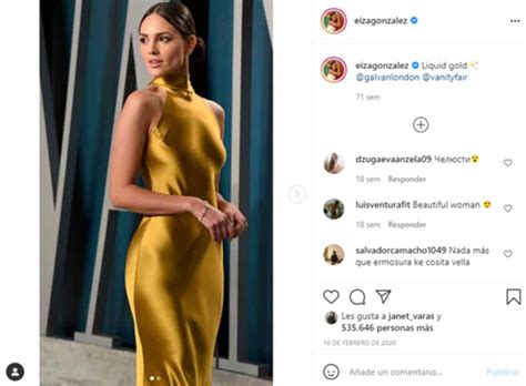 Sofía Castro luce su figura en mini bikini