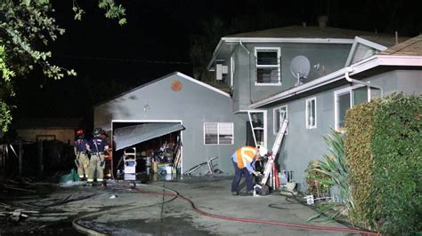 Vacant House Catches Fire Again In Southeast Fresno Ca Fresno Bee