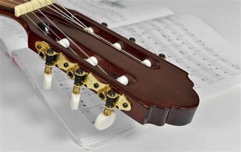 Easy Spanish Guitar Tabs: An Essential Guide To Playing Spanish Guitar