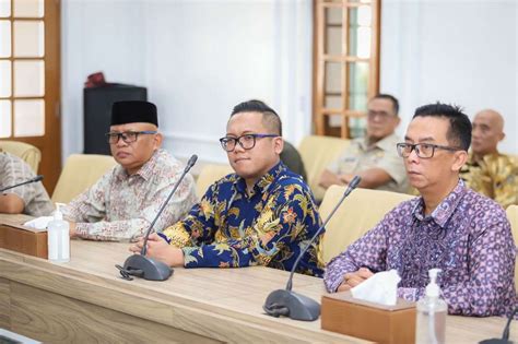 Pemkot Bandung Umumkan Susunan Baru Dewan Pengawas Dan Direksi Perumda