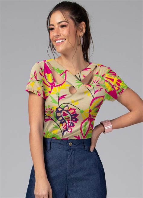 Blusa Tiras No Decote Paisley Bege Quintess