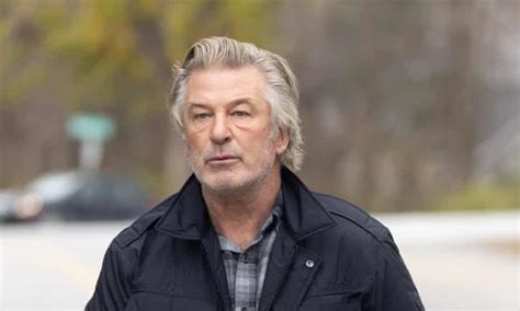 Alec Baldwin Fue Demandado Por El Esposo E Hijo De Halyna Hutchins