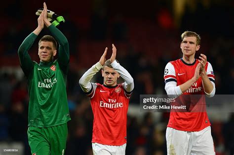 Wojciech Szczesny Jack Wilshere And Thomas Vermaelen Of Arsenal