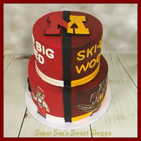 Nebraska Huskers Vs Minnesota Gophers Tiered Grooms Cake Grooms Cake Cake Breakfast Tea