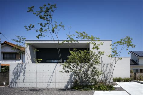 中庭のある白い平屋 建築家 山田直貢三重県津市・四日市市│設計士と創る家・デザイン住宅│アポア