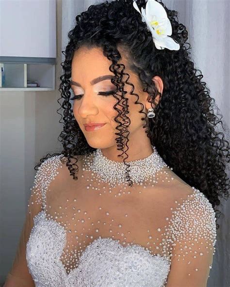 Veja 30 Ideias De Penteados Para Casamento Em 2021 Penteado De Noiva