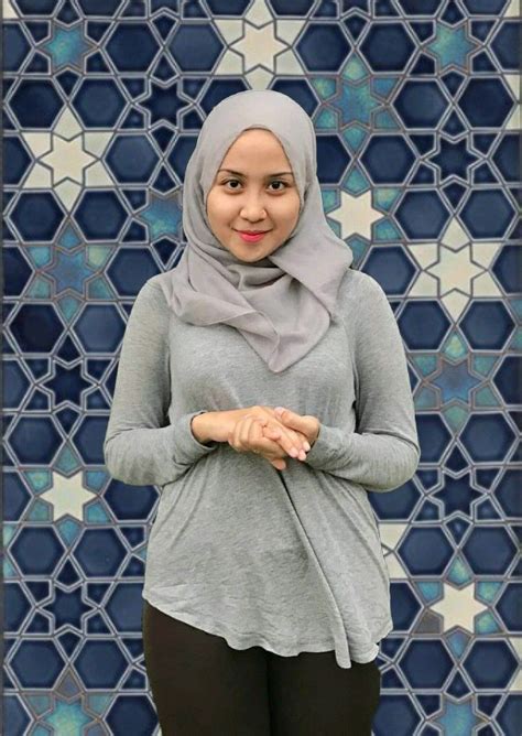 Pin Oleh Muha Ss Di Quick Saves Gaya Hijab Pakaian Ketat Wanita