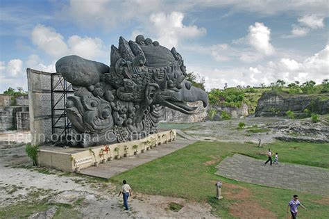 Objek Wisata Pulau Dewata Garuda Wisnu Kencana